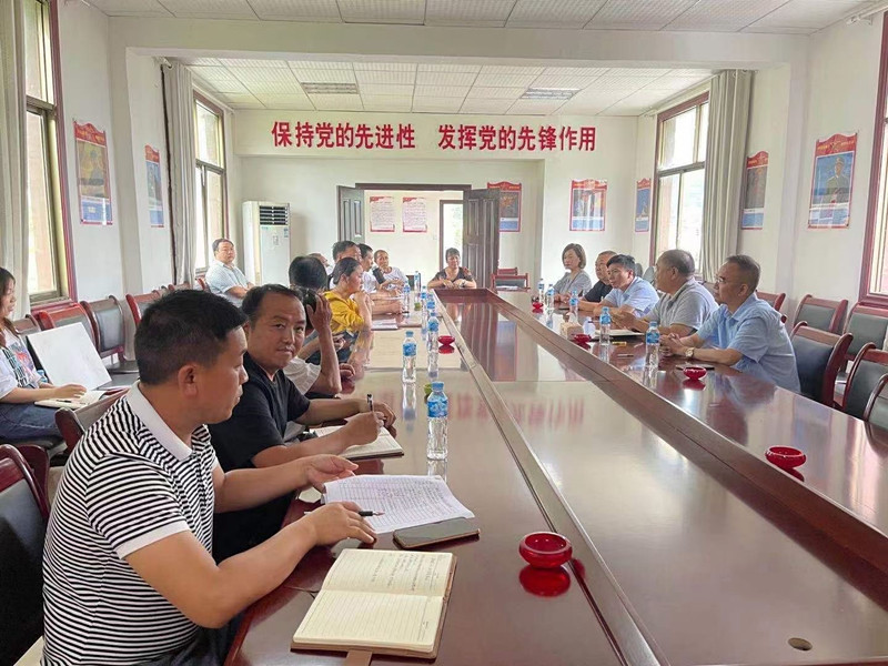 2021年開陽(yáng)縣南江村黨支部捐贈(zèng)活動(dòng)