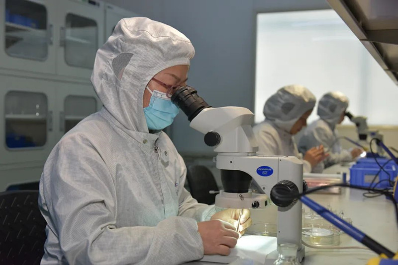 沖刺一季度“開(kāi)門紅”！貴陽(yáng)經(jīng)開(kāi)區(qū)企業(yè)生產(chǎn)“競(jìng)速跑”